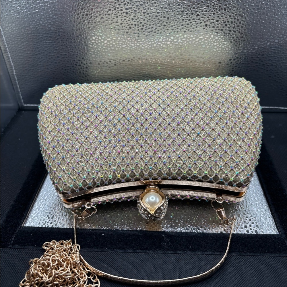 Elegant Gorgeous Evening Bag Mesh Rhinestone Evening Bag With A Pearl On Top . - Picture 5 of 9